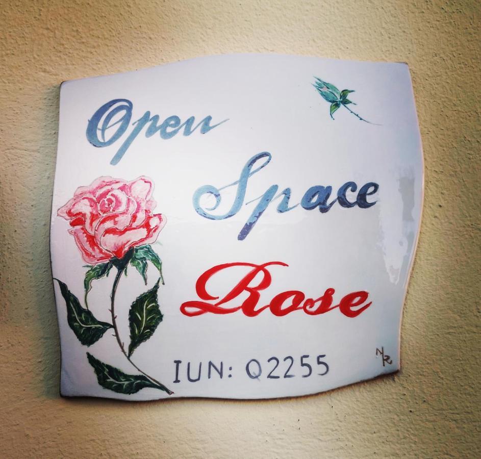 Open Space Rose Iglesias Exterior photo